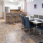 Apartment 3 Bedroom In Tuscana Resort , 15\